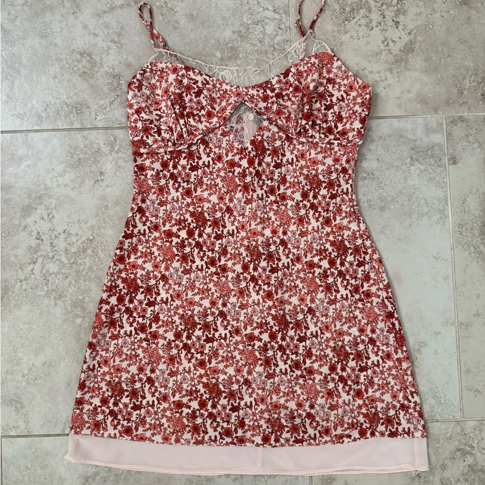 F21 Lacy Florla Mini Dress